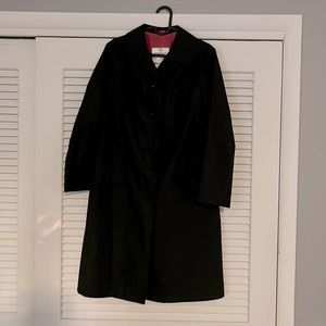 Vintage 60s EUC Croydor Women’s Trenchcoat Black Pink Satin Lined Medium 10